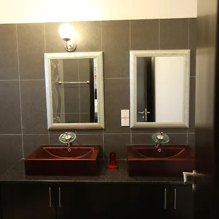 Vila Melyia *