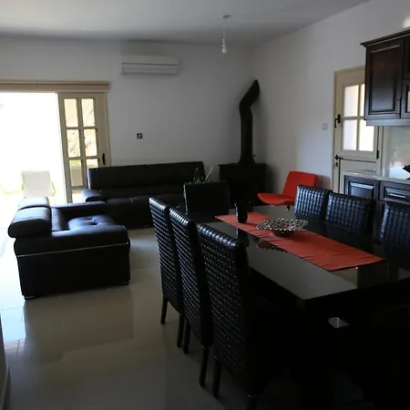 Villa Melyia Kato Pyrgos